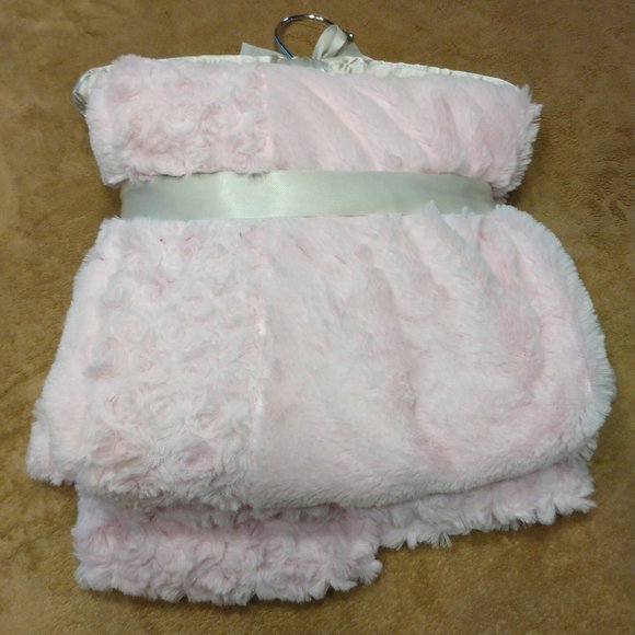 FAO Schwartz Baby Blanket - Picture 2 of 6